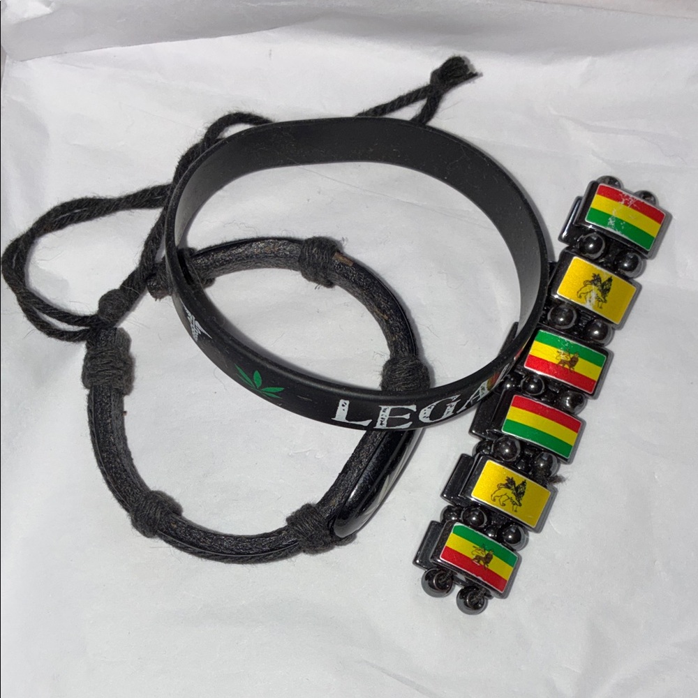"Legalize" Leaf 🍃🍃😶‍🌫️ , Black Leather & Rasta Accent Bracelet 3 Piece Set - Picture 4 of 4